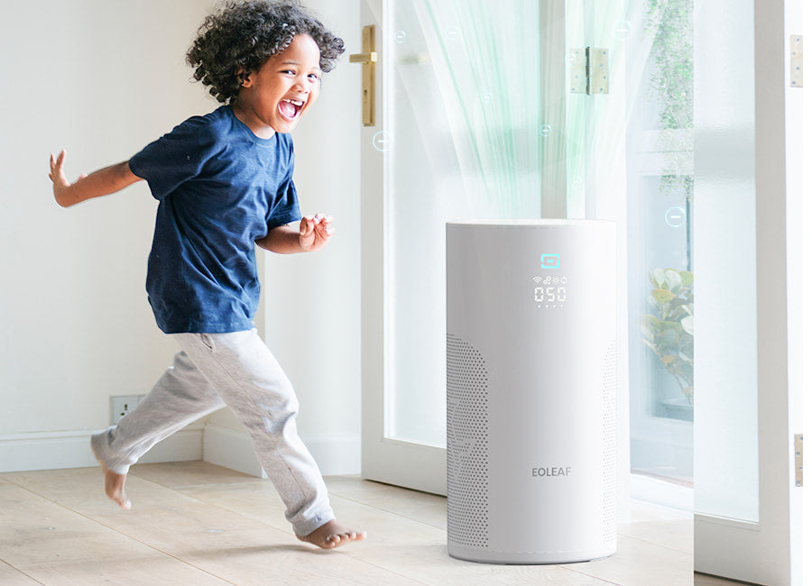 Eoleaf's AEROPRO 40 air purifier in a bright room with a child running next to it