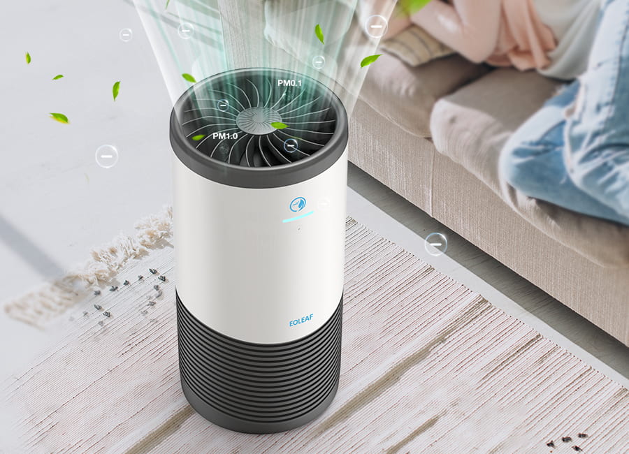 Eoleaf's AEROPRO 100 air purifier in a living room