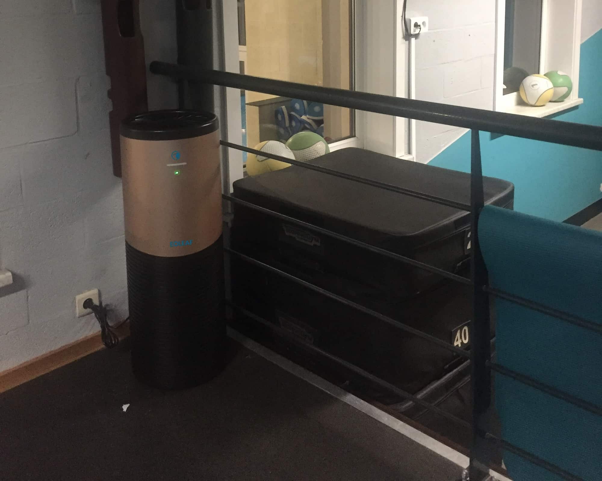 Eoleaf's AEROPRO 150 air purifier in a gym